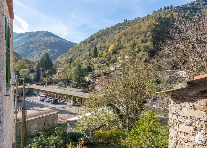 Simone Vacanze - Casa Utopia Molini di Triora